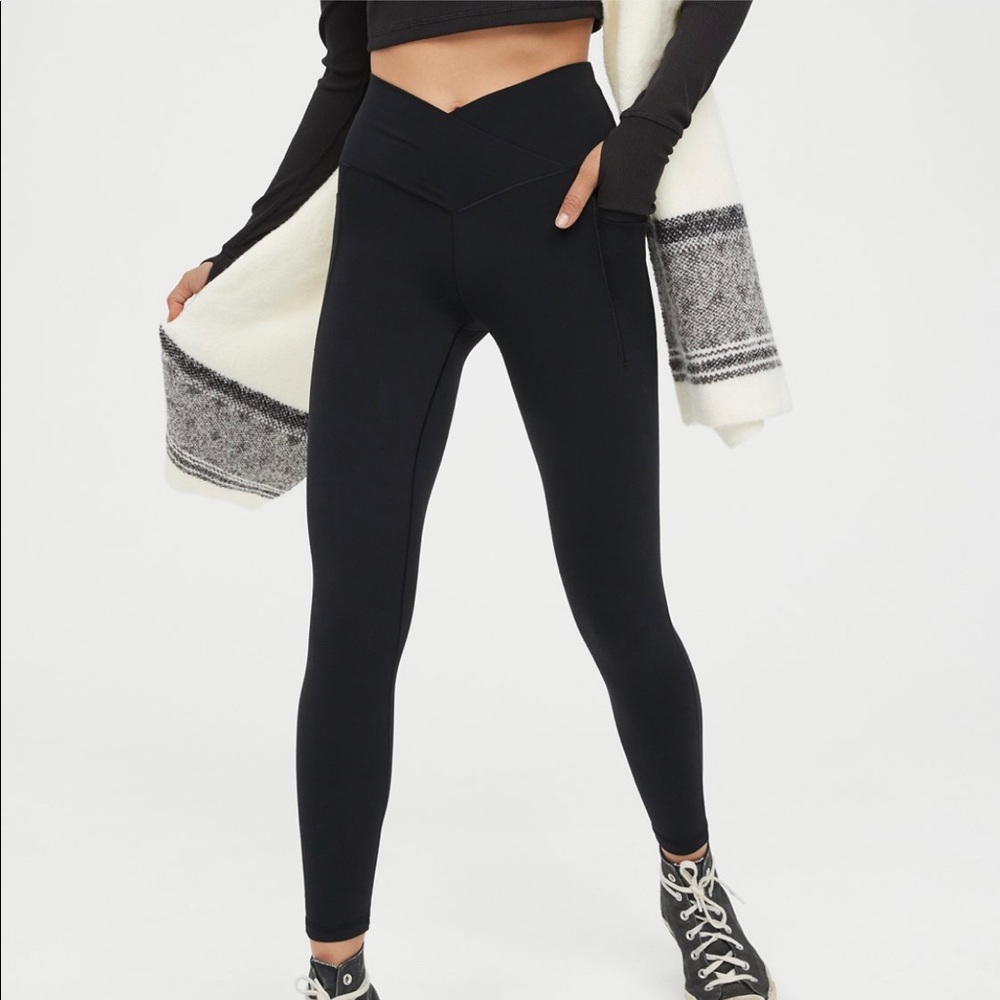 Offline by Aerie Real Me Xtra Crossover Pocket Leggings